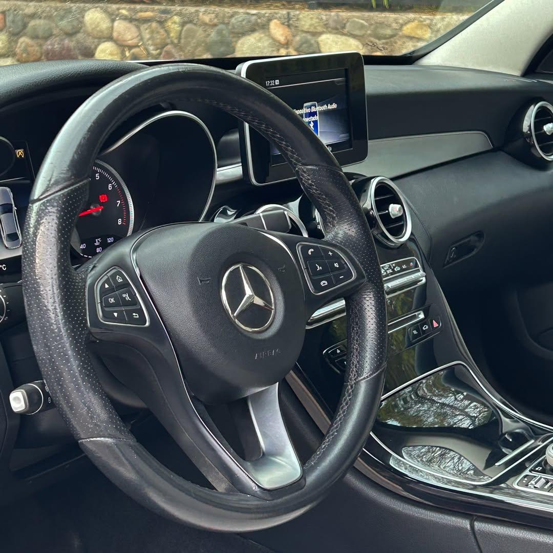 2019 Mercedes-Benz C180 Blanco - Miniatura 5