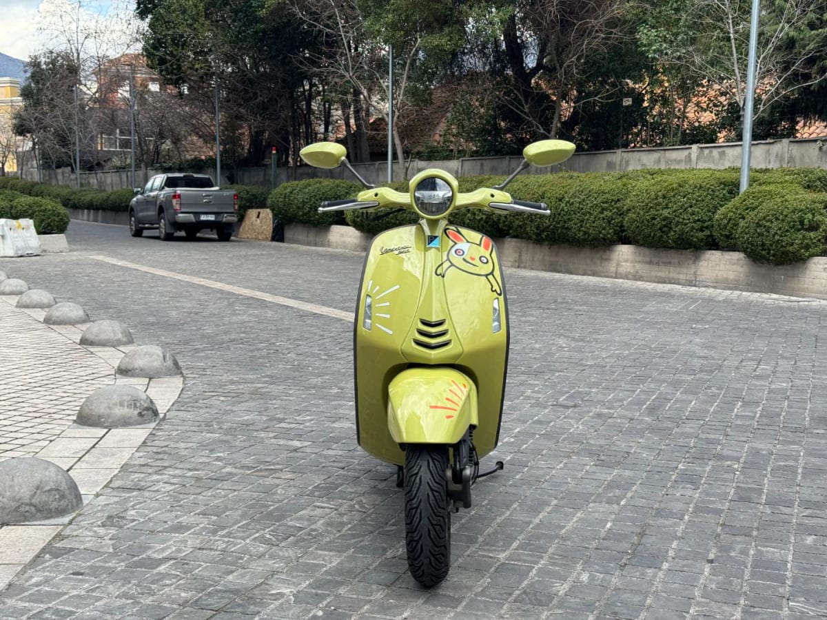 2024 Vespa 946 bunny Amarillo - Miniatura 3