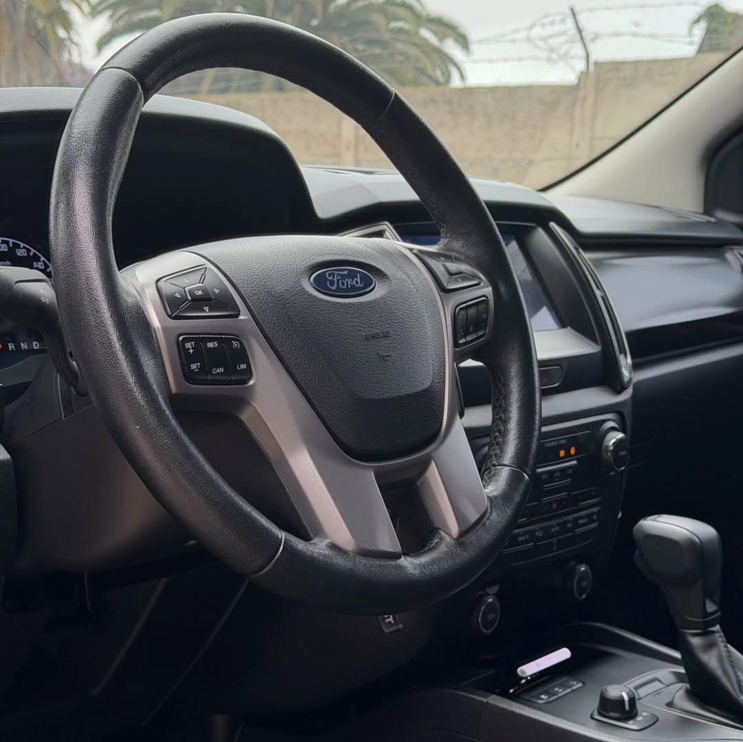 2022 Ford RANGER XLT 4X4 3.2L 🇺🇸 Negro - Miniatura 5