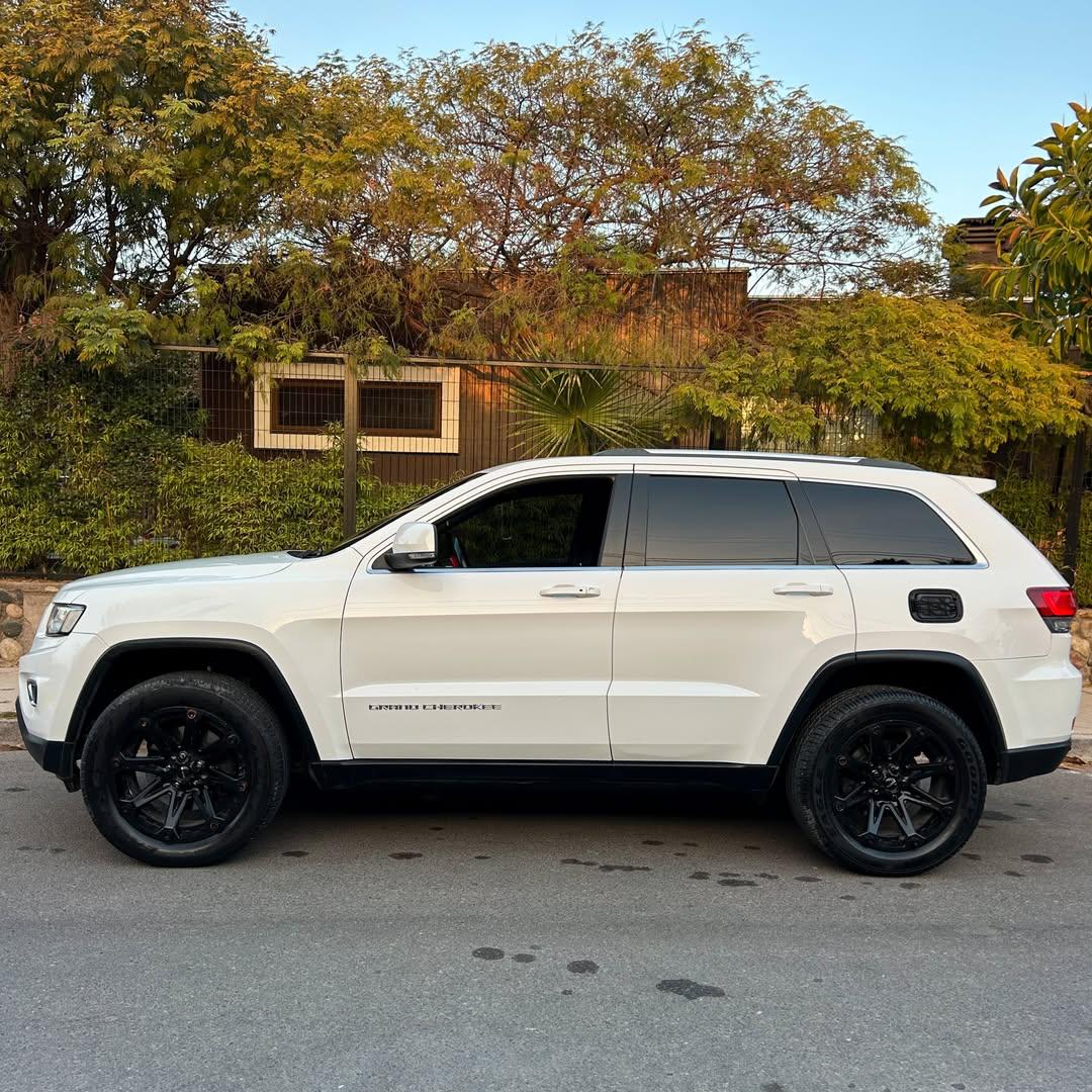 2015 Jeep GRAND CHEROKEE LAREDO 4WD Blanco - Miniatura 4
