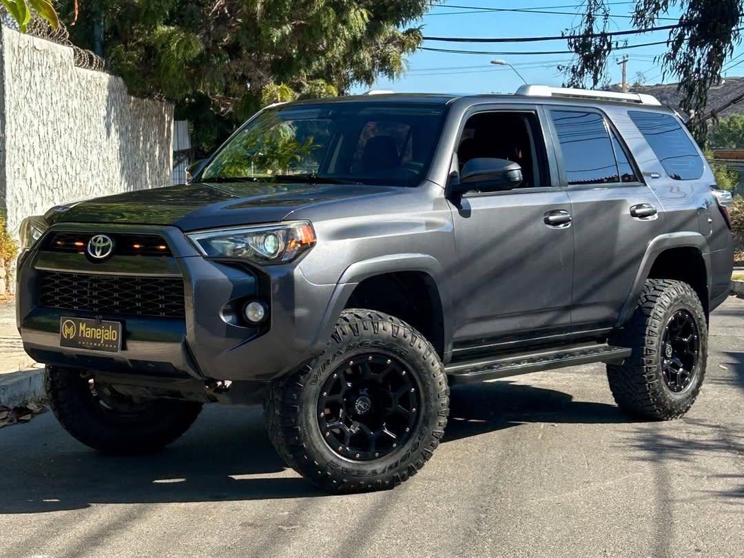 2016 Toyota 4RUNNER SR5 4.0 AUT Gris - Imagen 1