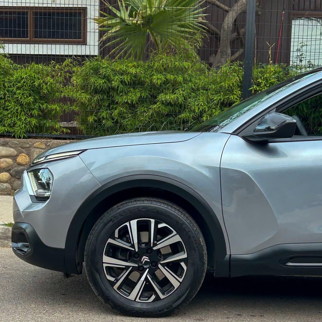 2025 Citroën C4 1.5 BLUEHDI🇫🇷 Gris - Miniatura 3
