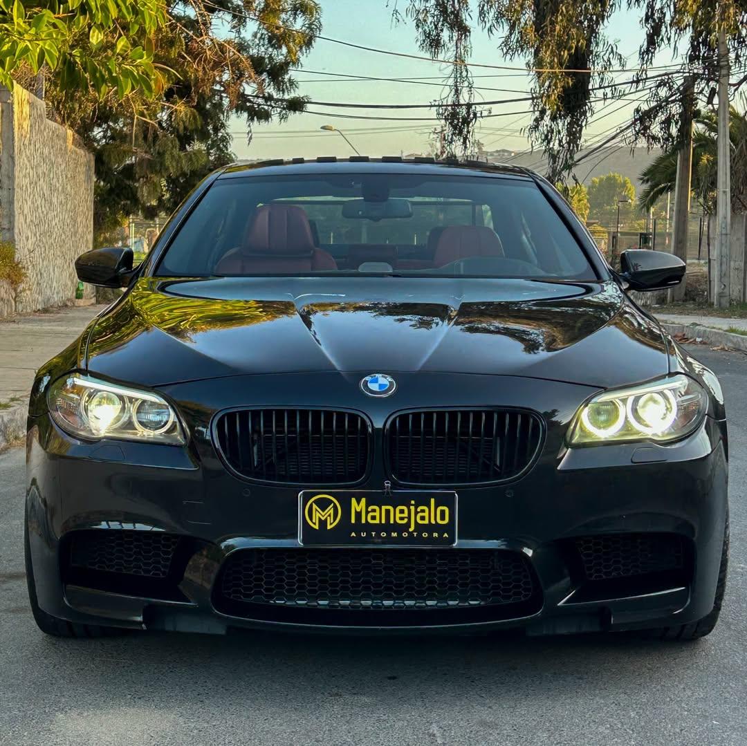 2016 BMW M5 4.4L V8 🇩🇪 Negro - Miniatura 2