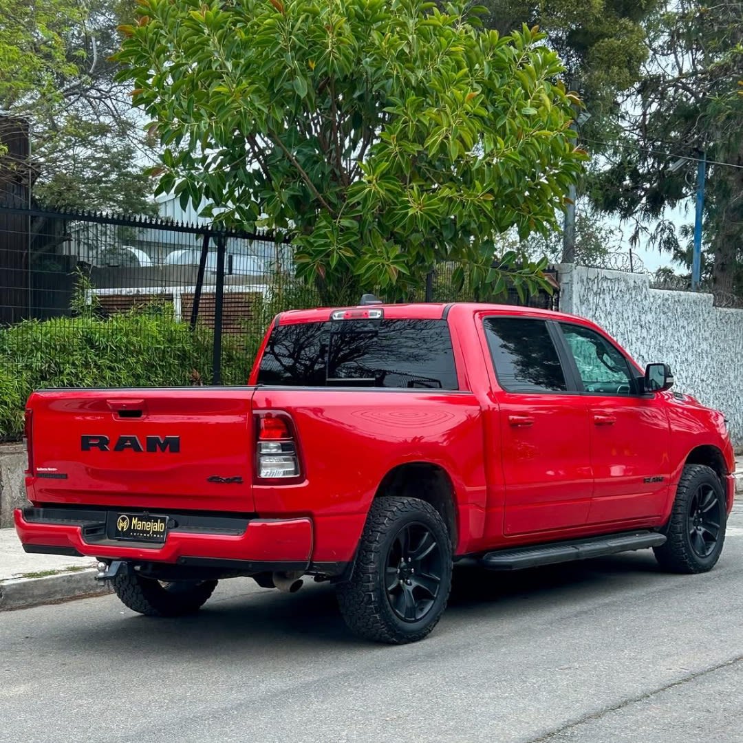 2021 RAM 1500 BIG HORNE E-TORQUE🇺🇸 Rojo - Miniatura 9