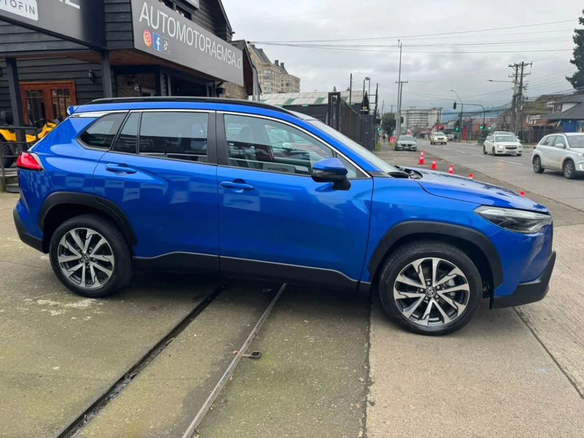 2023 Toyota Corolla Cross Suv Azul - Miniatura 10