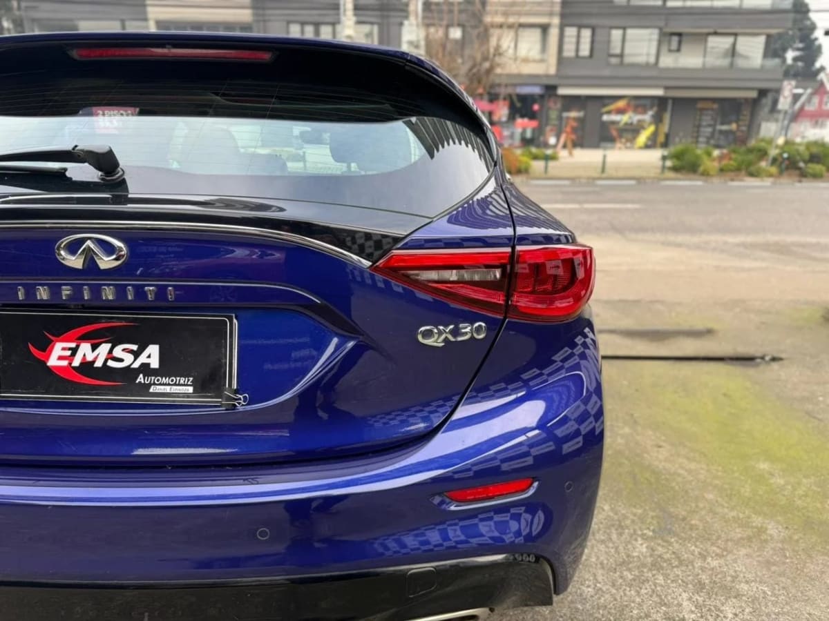 2018 Infiniti Qx30 Suv Azul - Miniatura 8