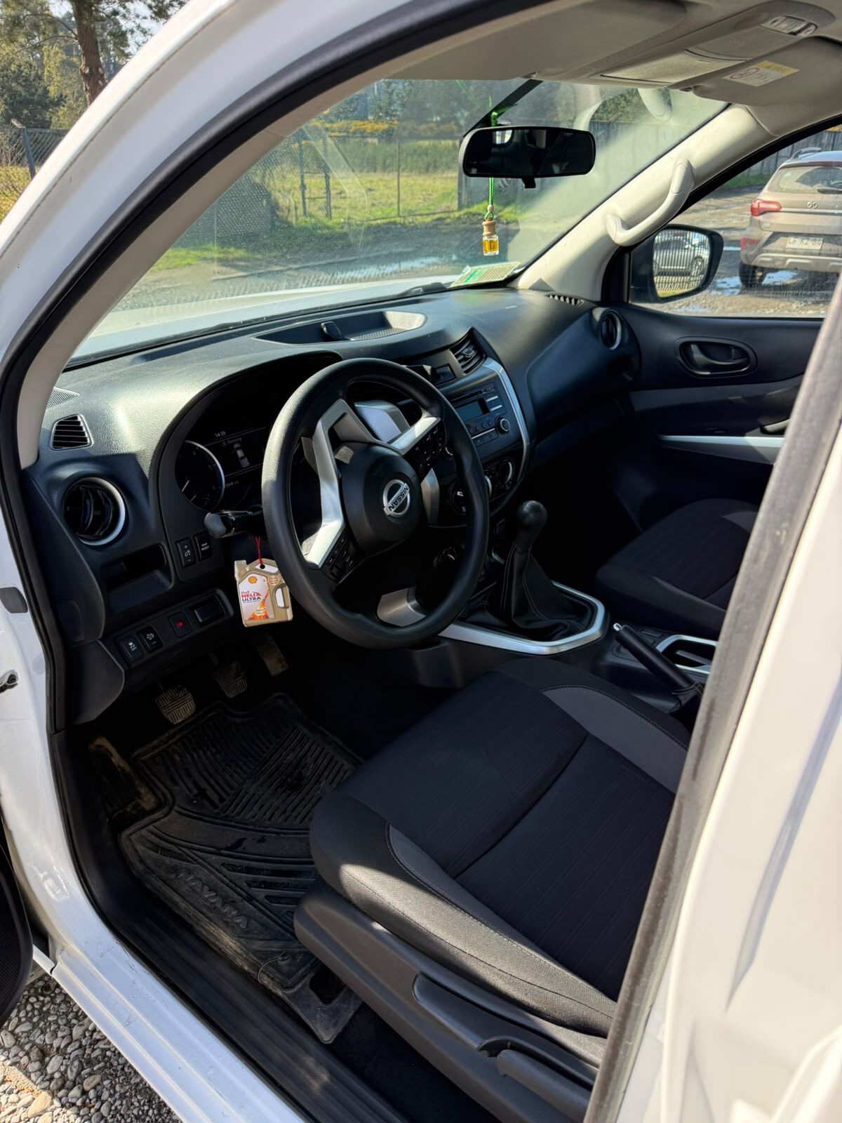 2022 Nissan Navara Blanco - Miniatura 5