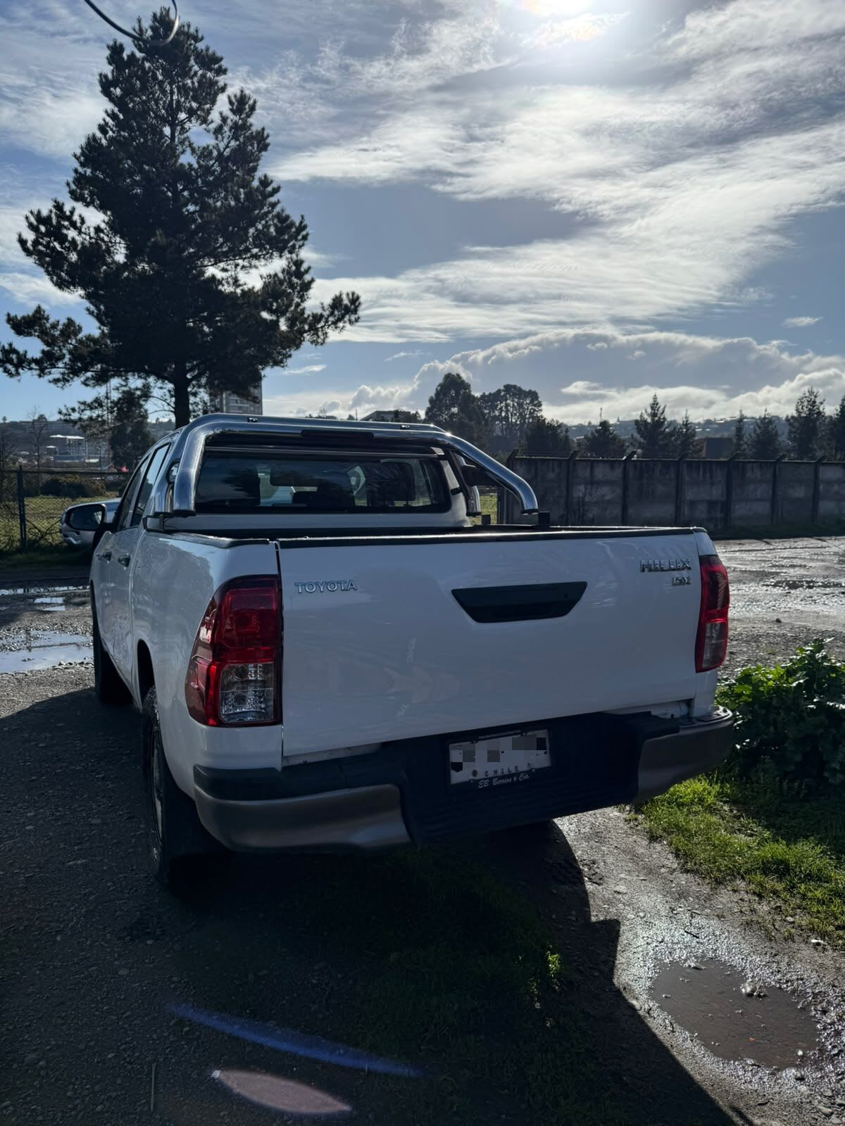 2017 Toyota Hilux Blanco - Miniatura 4