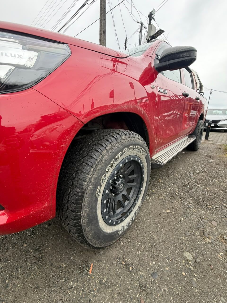 2021 Toyota HILUX DX ROJO - Miniatura 5