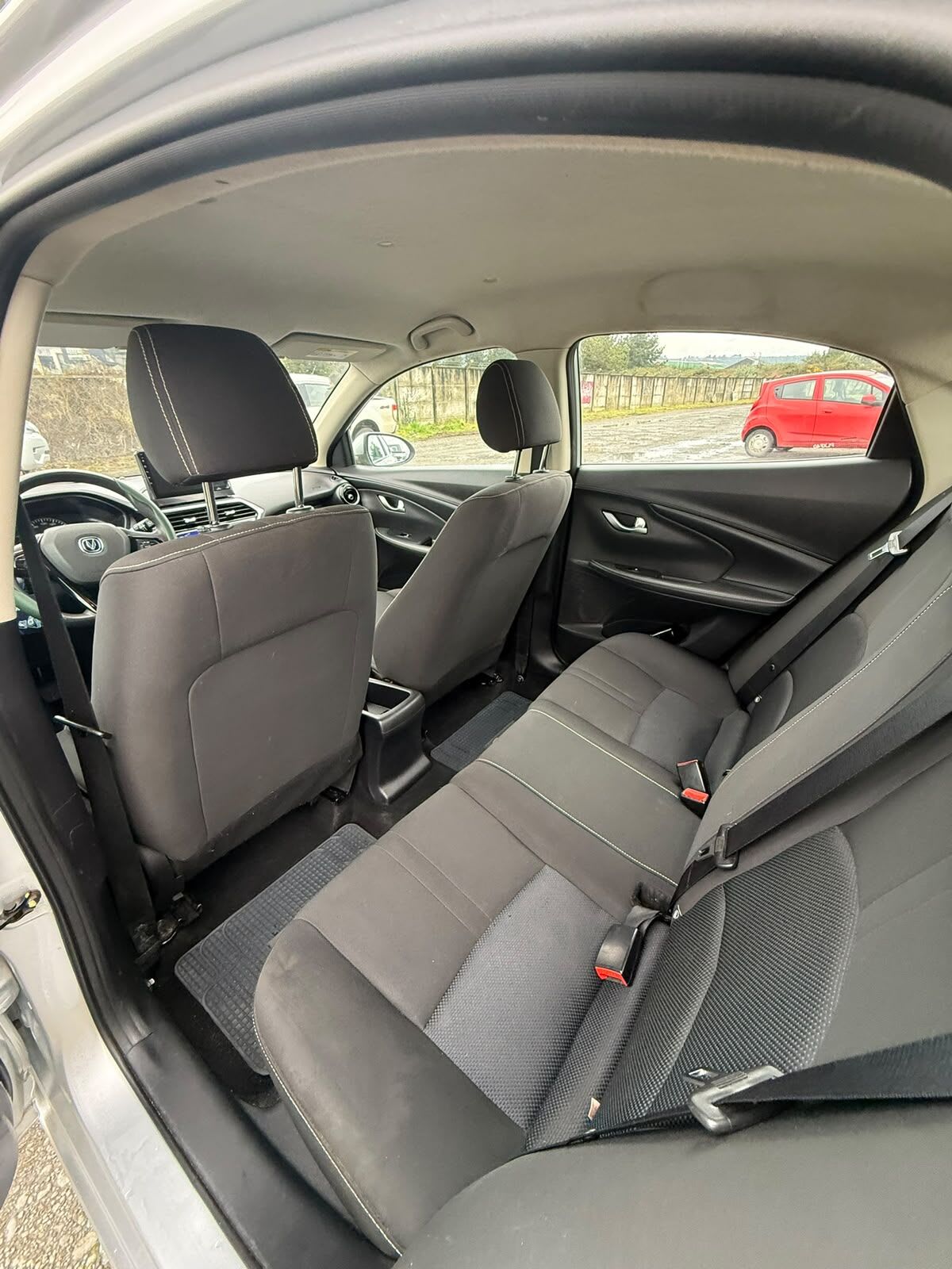 2021 Changan ALSVIN Gris - Miniatura 10