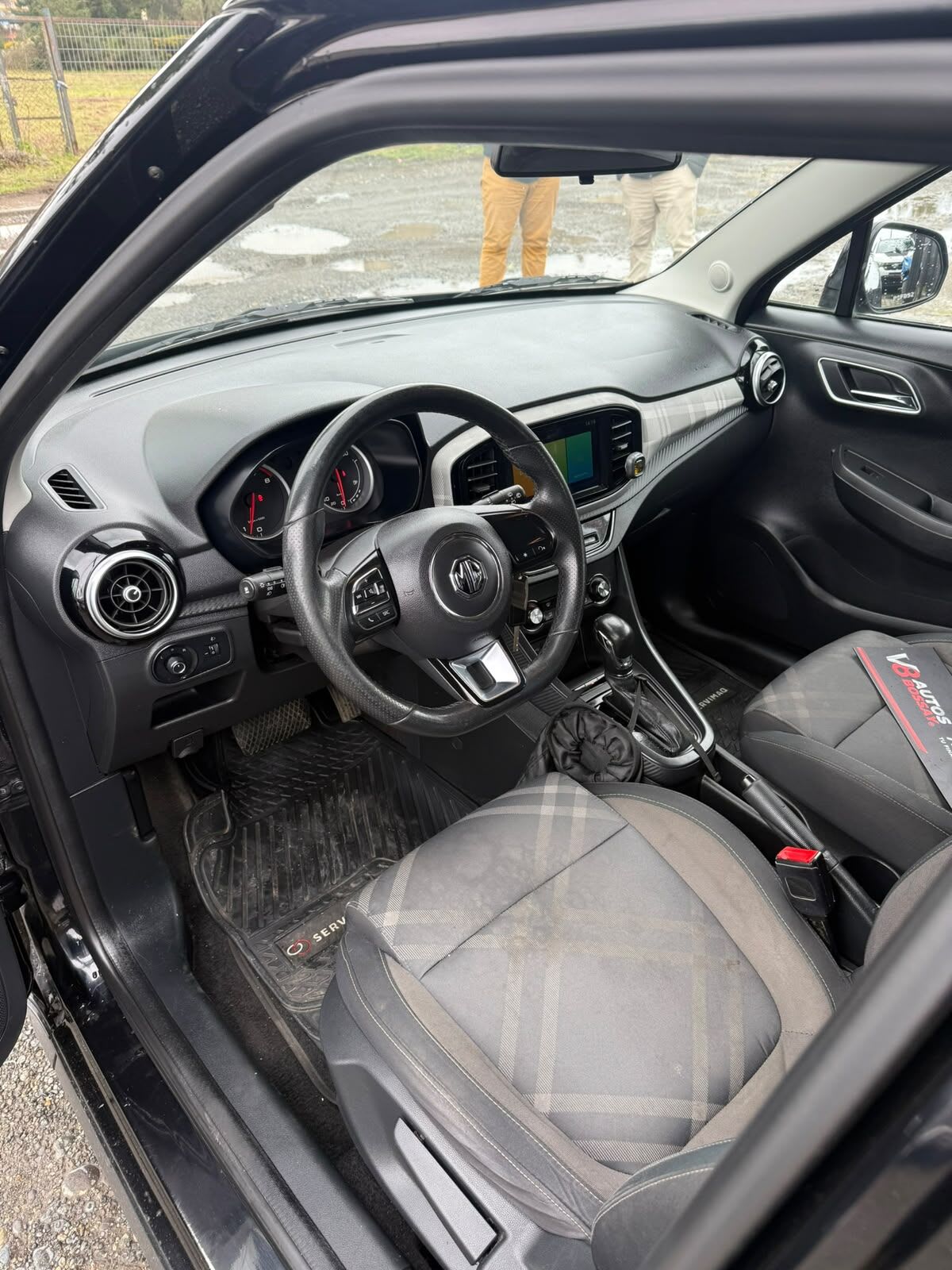 2021 MG 3 Negro - Miniatura 5