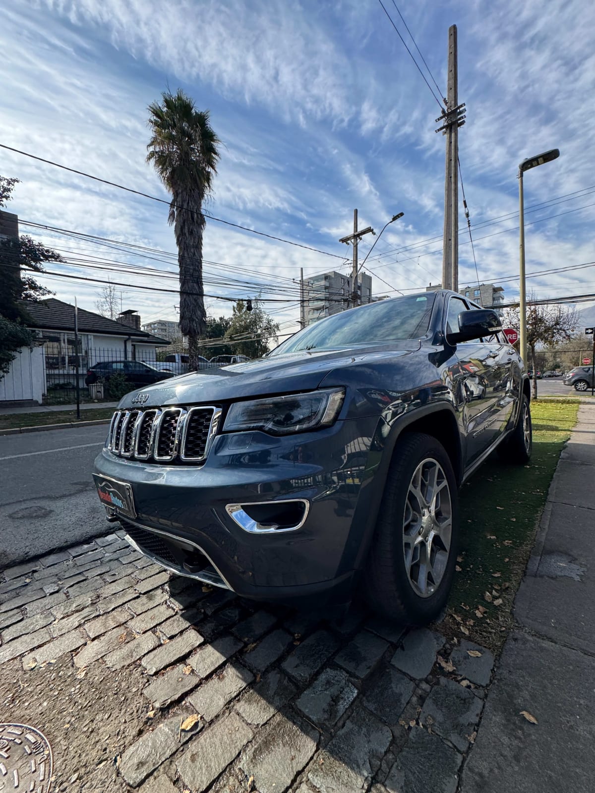 1941 Jeep Grand Cherokee Limited - Miniatura 4