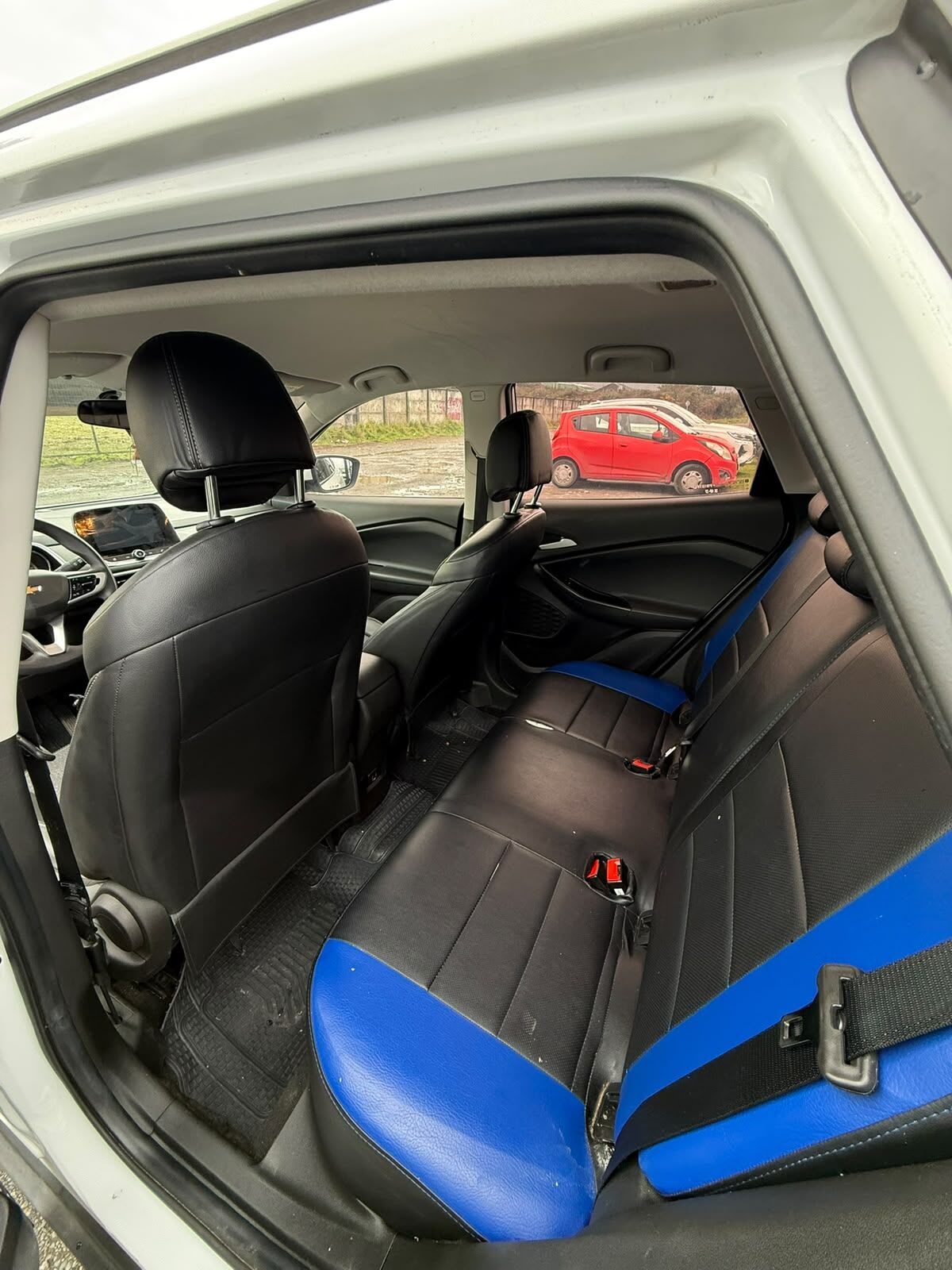 2023 Chevrolet TRACKER 1.2T TRACKER Blanco - Miniatura 9