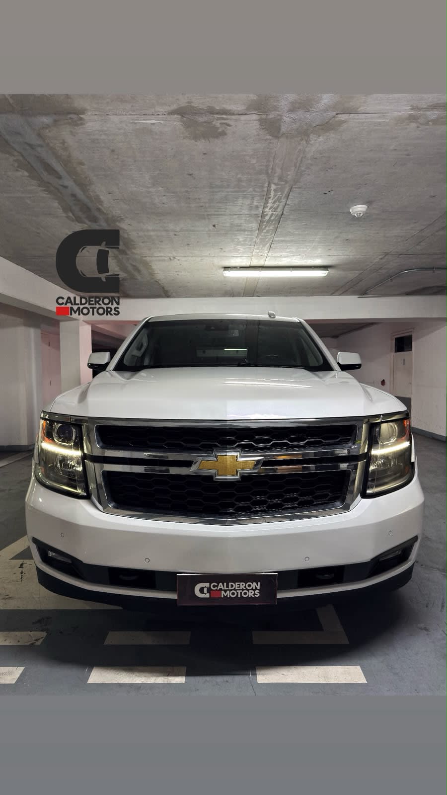 2017 Chevrolet Tahoe 5.3 4WD - Miniatura 4