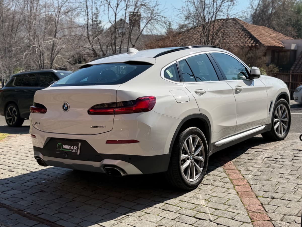 2022 BMW X4 Blanco - Miniatura 3