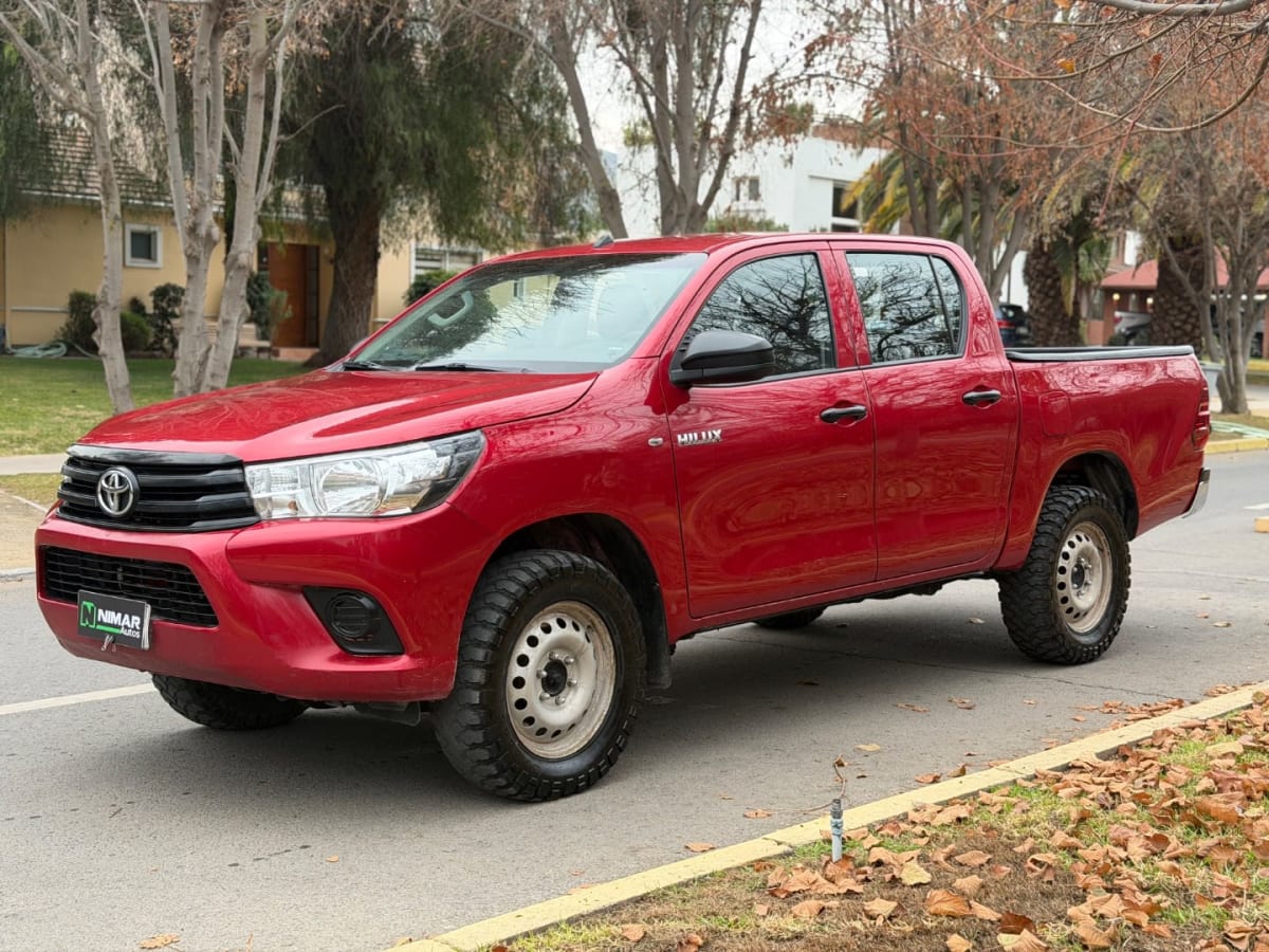 2024 Toyota HILUX DCAB 4X4 4P 2.4 Rojo - Miniatura 5
