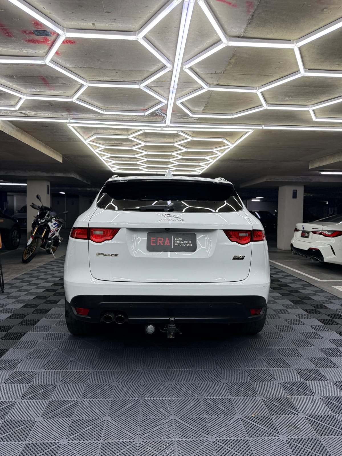 2020 Jaguar F- Pace Blanco - Miniatura 2
