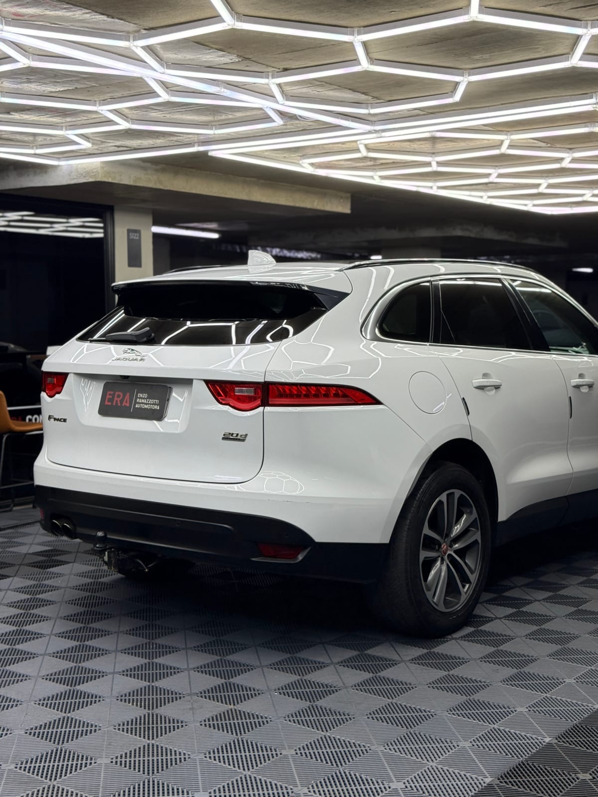 2020 Jaguar F- Pace Blanco - Miniatura 3