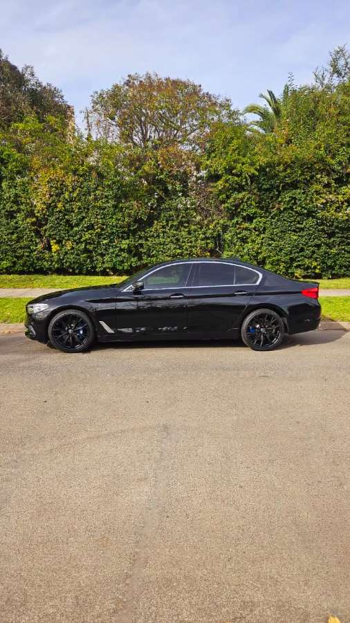 2019 BMW 530 D LUXURY Negro - Miniatura 6