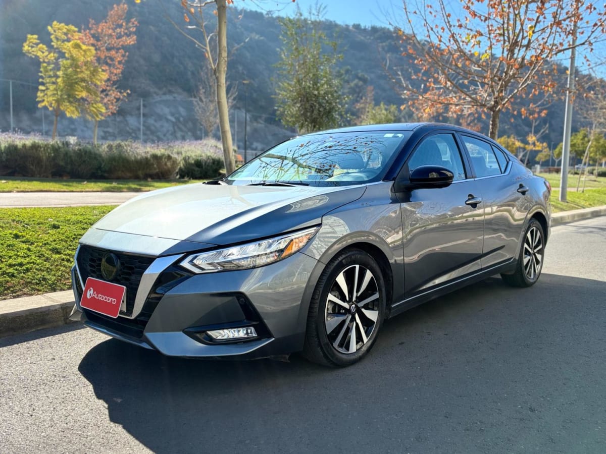 2022 Nissan SENTRA Advance Gris - Imagen 1