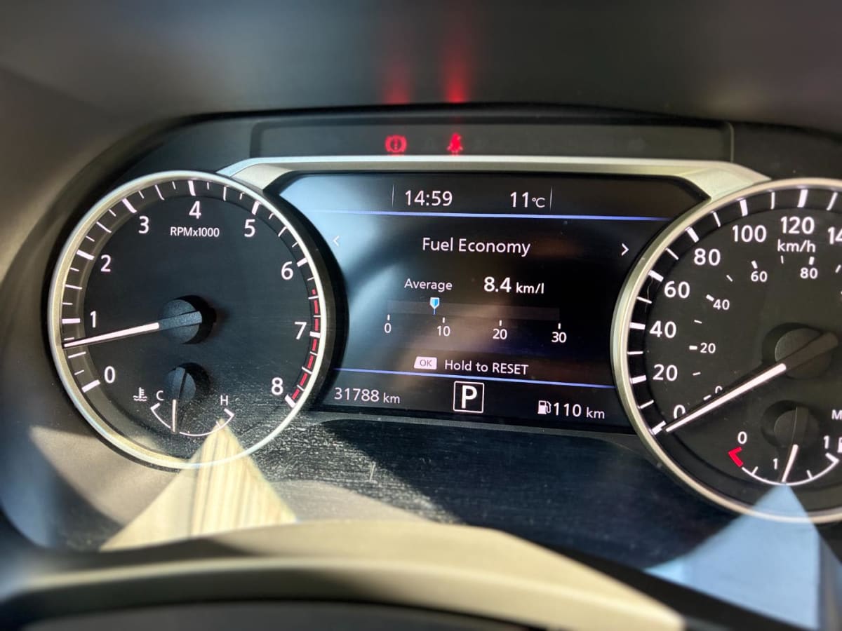 2022 Nissan SENTRA Advance Gris - Miniatura 10
