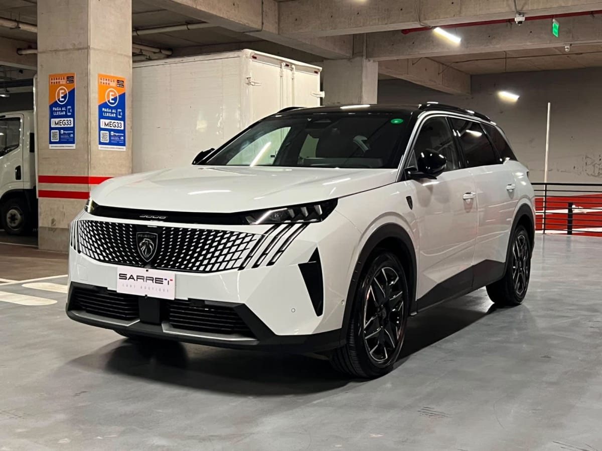 2025 PEUGEOT 5008 MHEV 1.2 AUT - Imagen 1