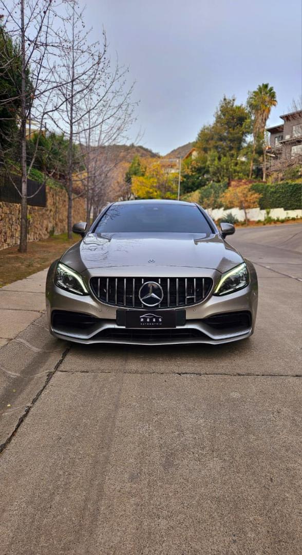 2020 Mercedes-Benz C 63 AMG COUPE Gris - Miniatura 3