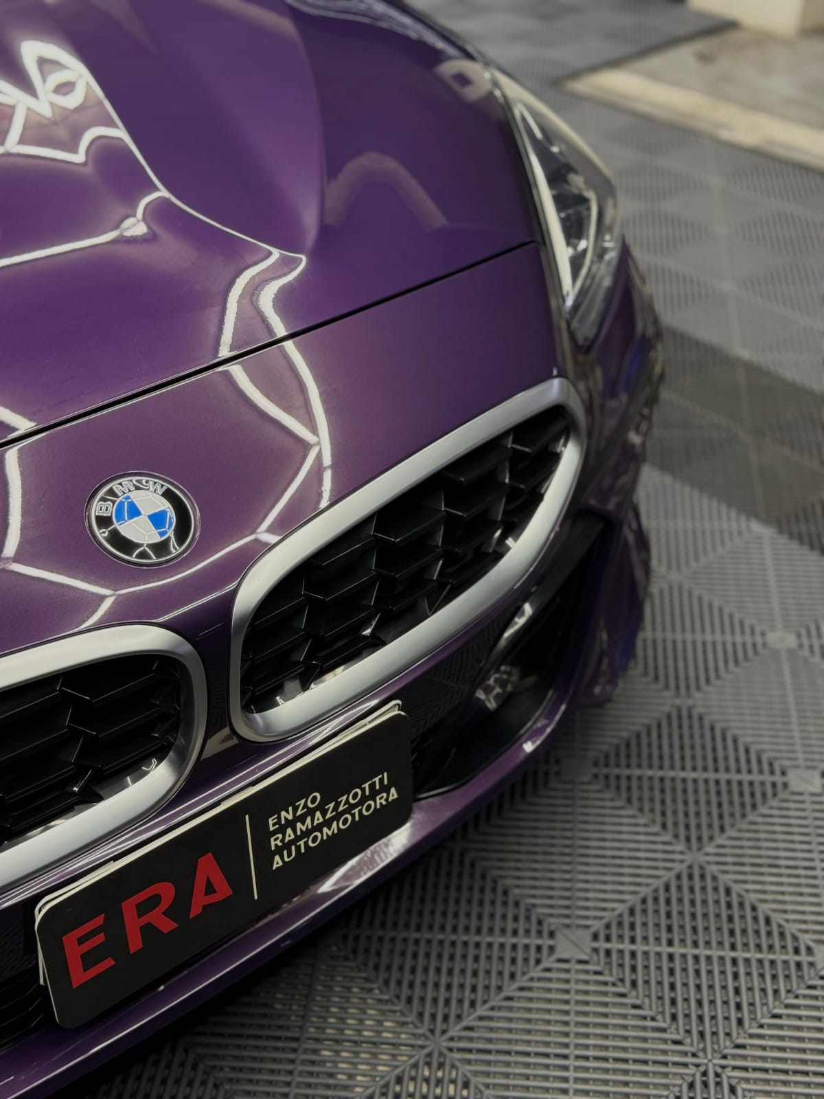 2025 BMW Z4 Sdrive20i Morado - Miniatura 2