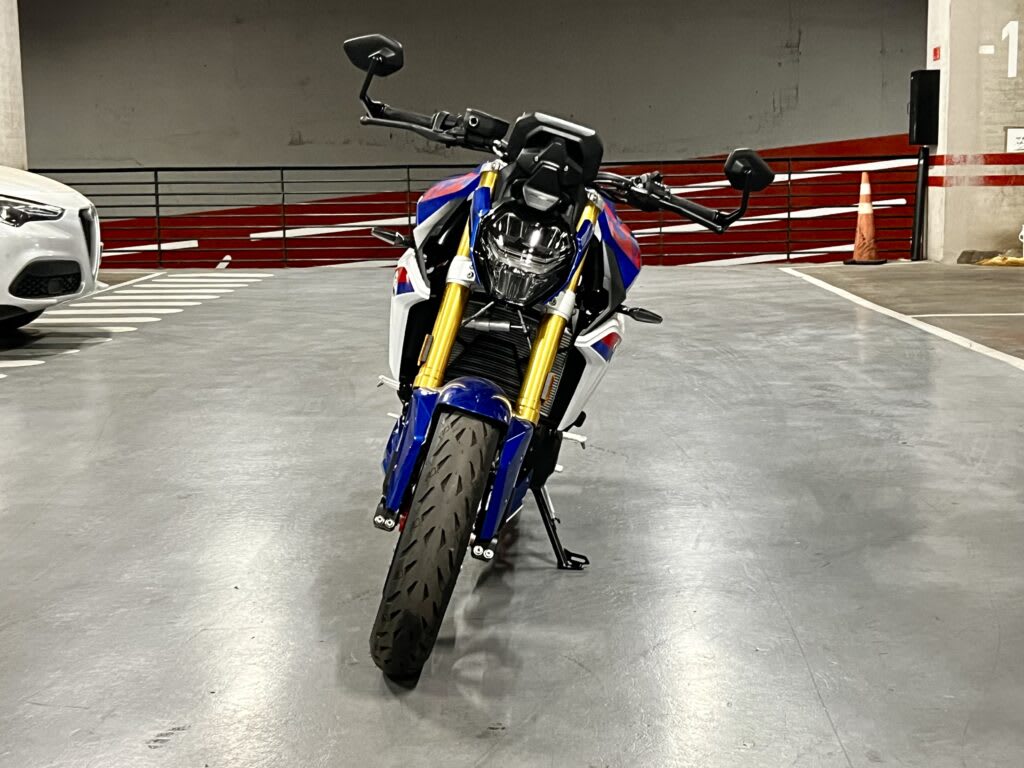 2026 BMW F900 R - Miniatura 2