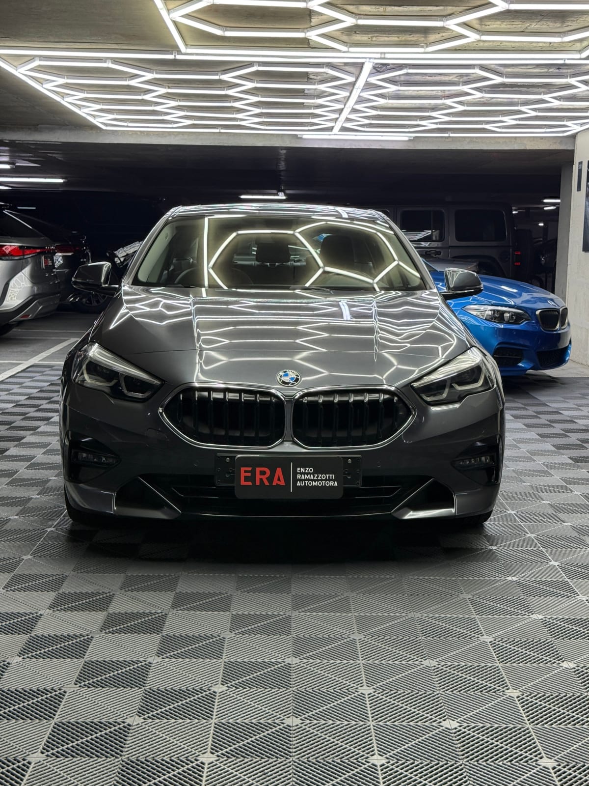 2020 Bmw 218i Gran Gris - Miniatura 2