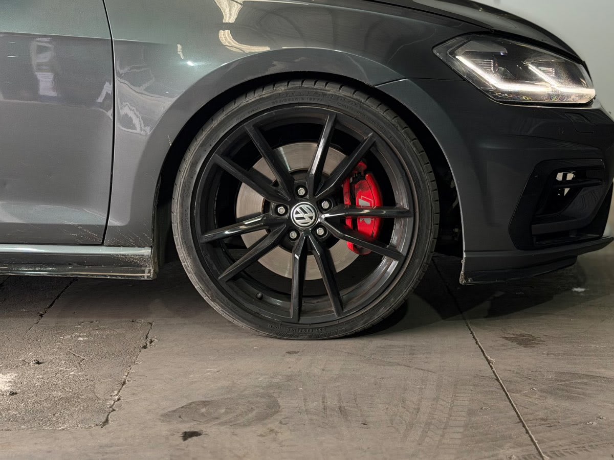 2018 Volkswagen GOLF R Gris - Miniatura 5