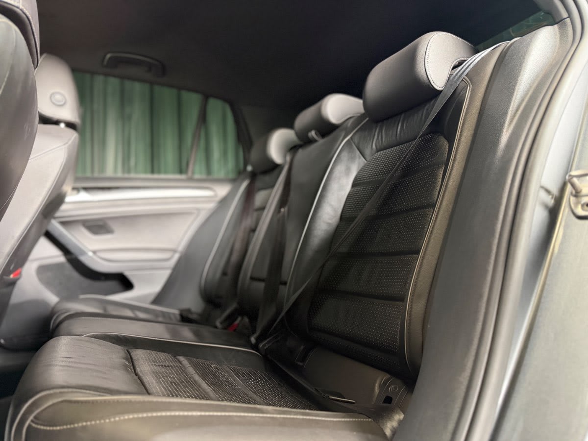 2018 Volkswagen GOLF R Gris - Miniatura 9