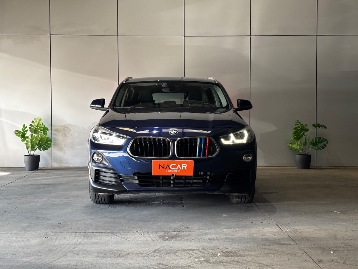 2020 BMW X2 sDrive Azul - Miniatura 2