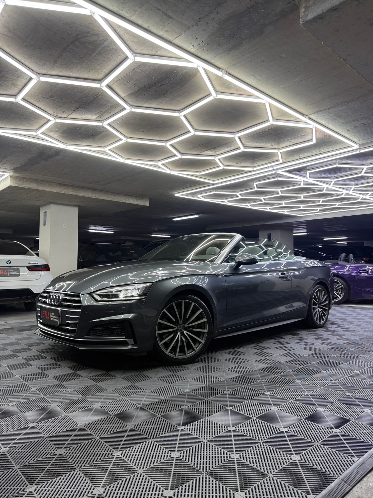 2018 Audi A5 Cabrio Gris - Miniatura 3