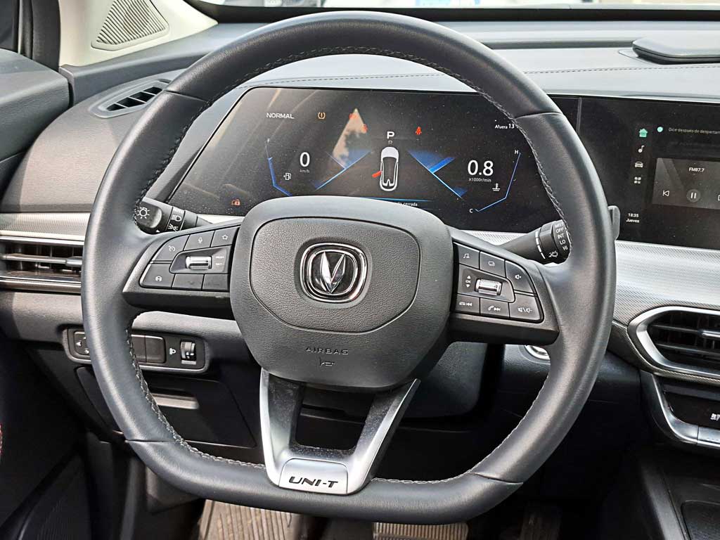2024 Changan UNI-T 1.5 Gris - Miniatura 7