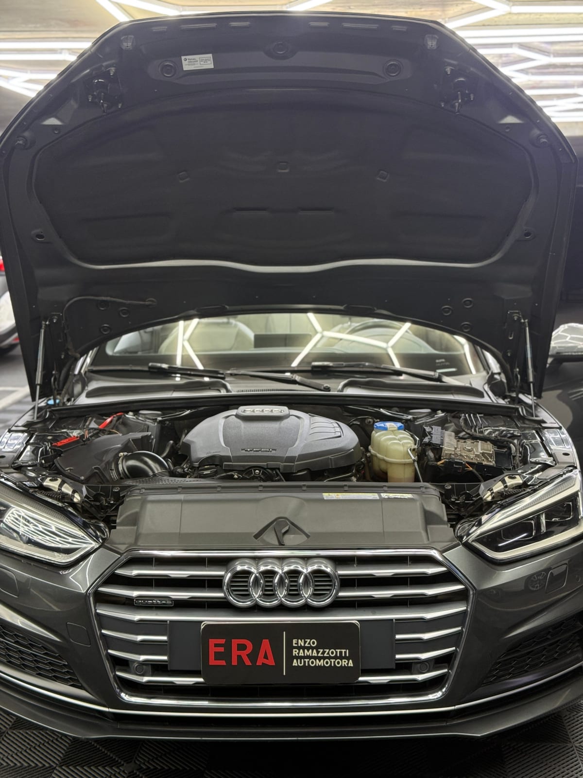 2018 Audi A5 Cabrio Gris - Miniatura 10