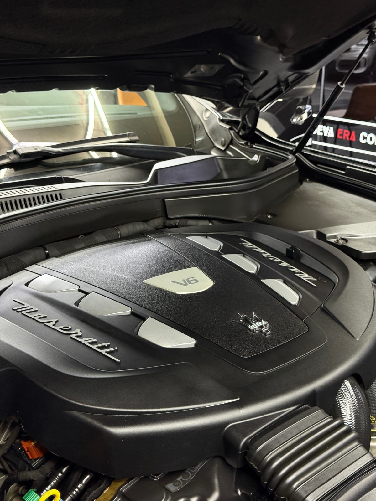 2020 Maserati Levante Negro - Miniatura 4