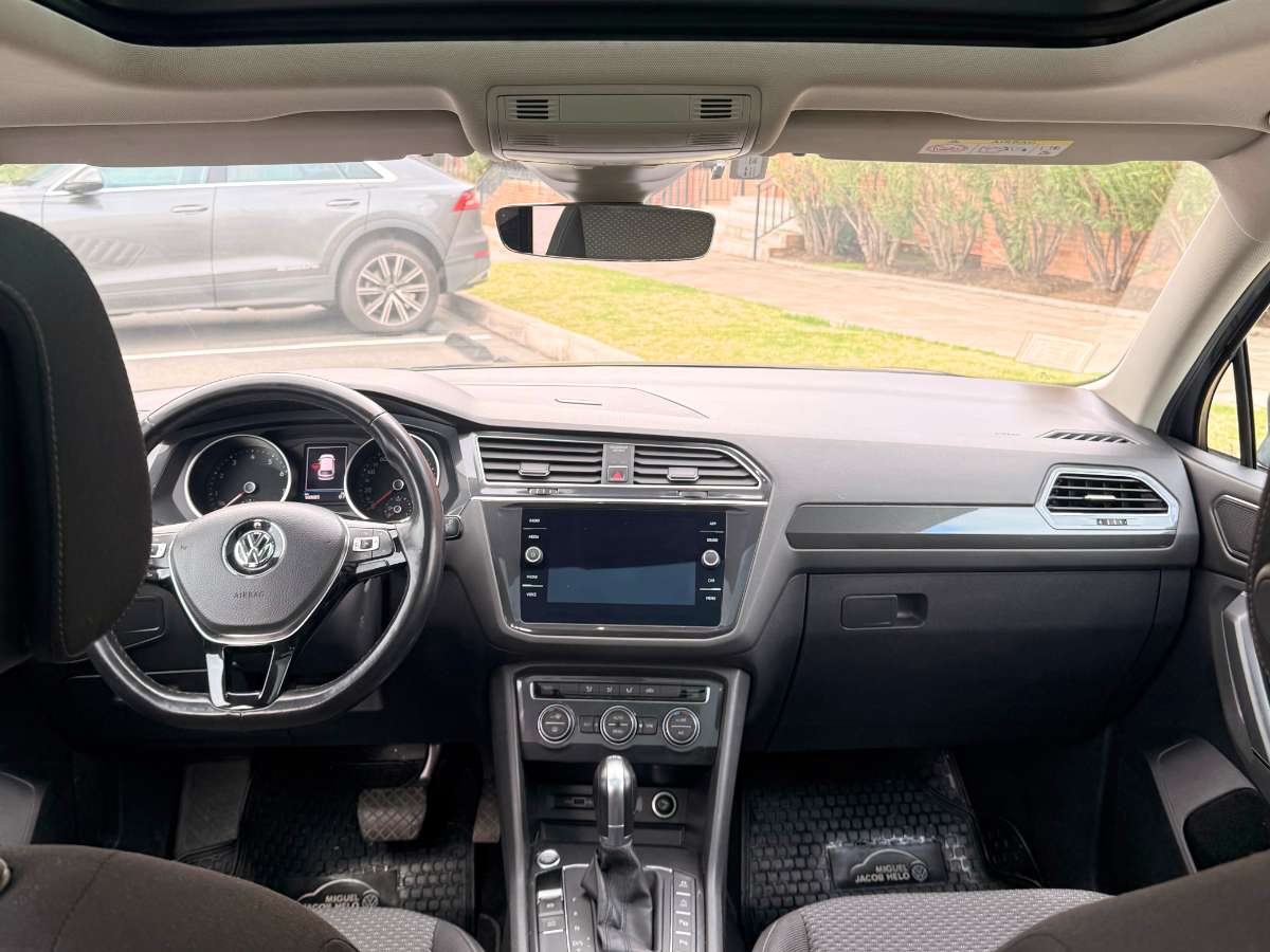 2018 Volkswagen TIGUAN GRIS - Miniatura 9