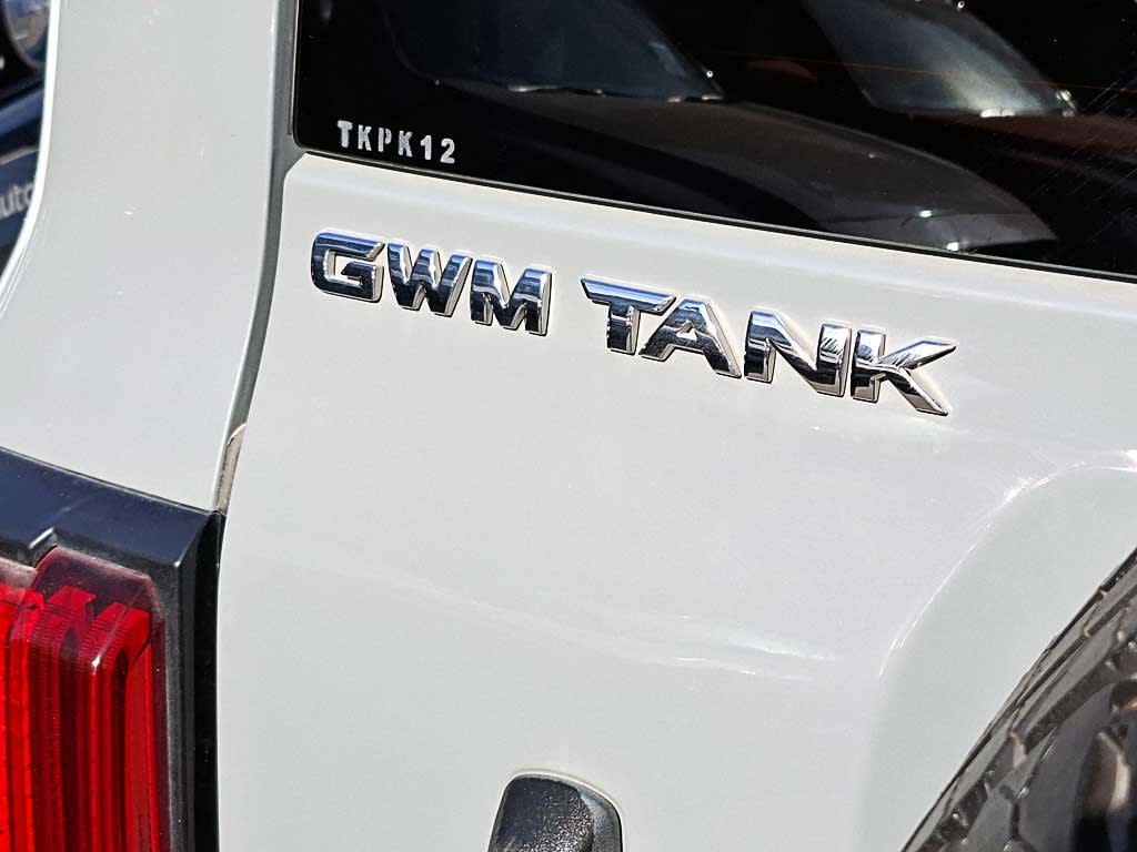 2024 GREAT WALL TANK 300 2.0 Gris - Miniatura 10