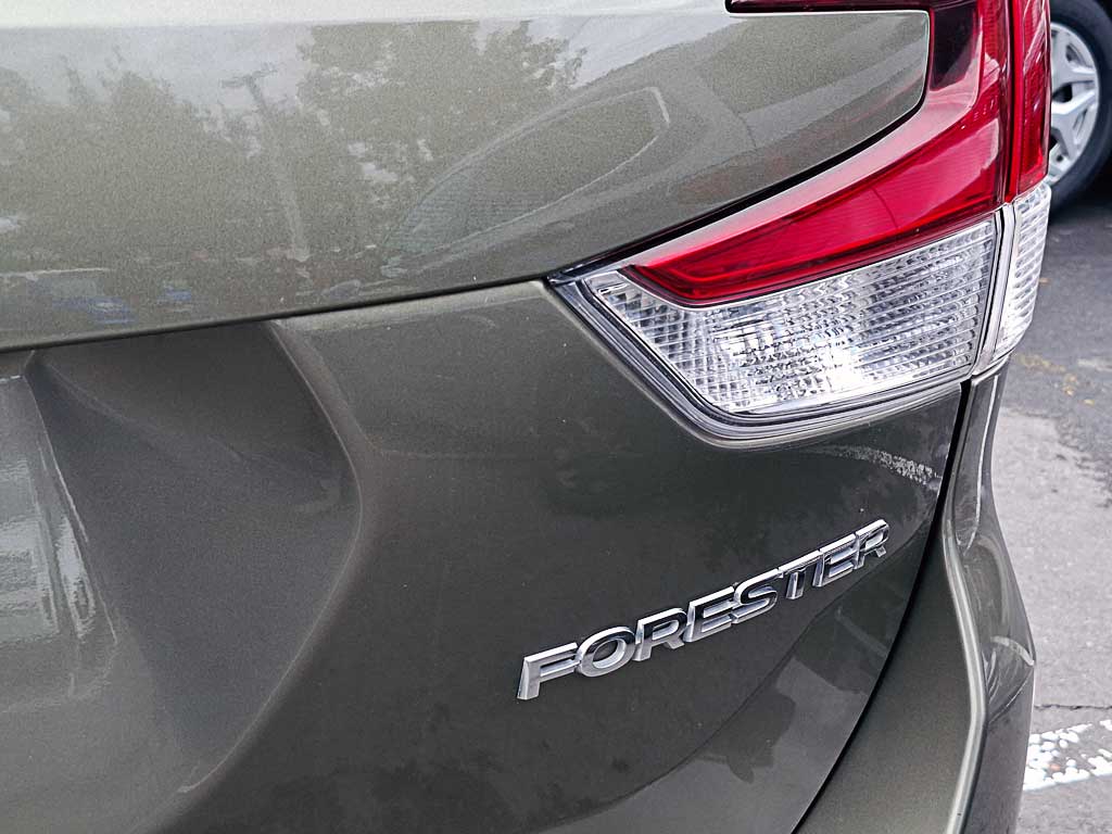 2024 Subaru FORESTER 2.0 Verde - Miniatura 9
