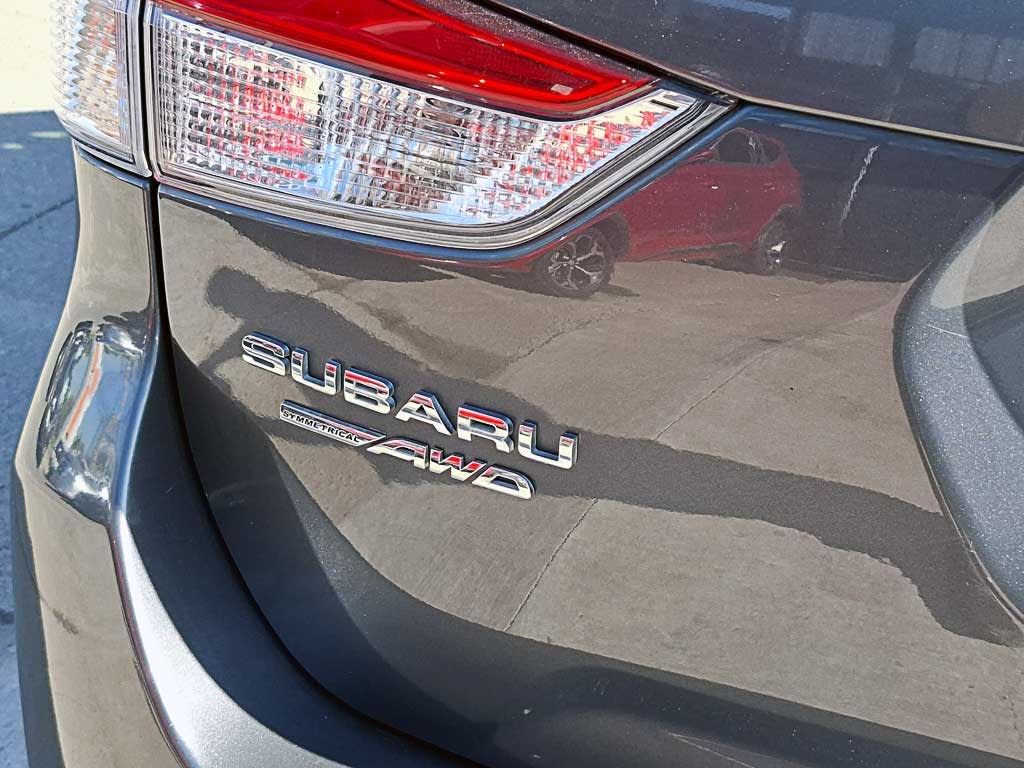 2024 Subaru FORESTER 2.0 Gris - Miniatura 9