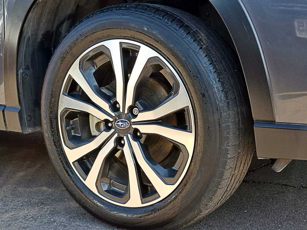 2022 SUBARU FORESTER 2.5 Gris - Miniatura 8