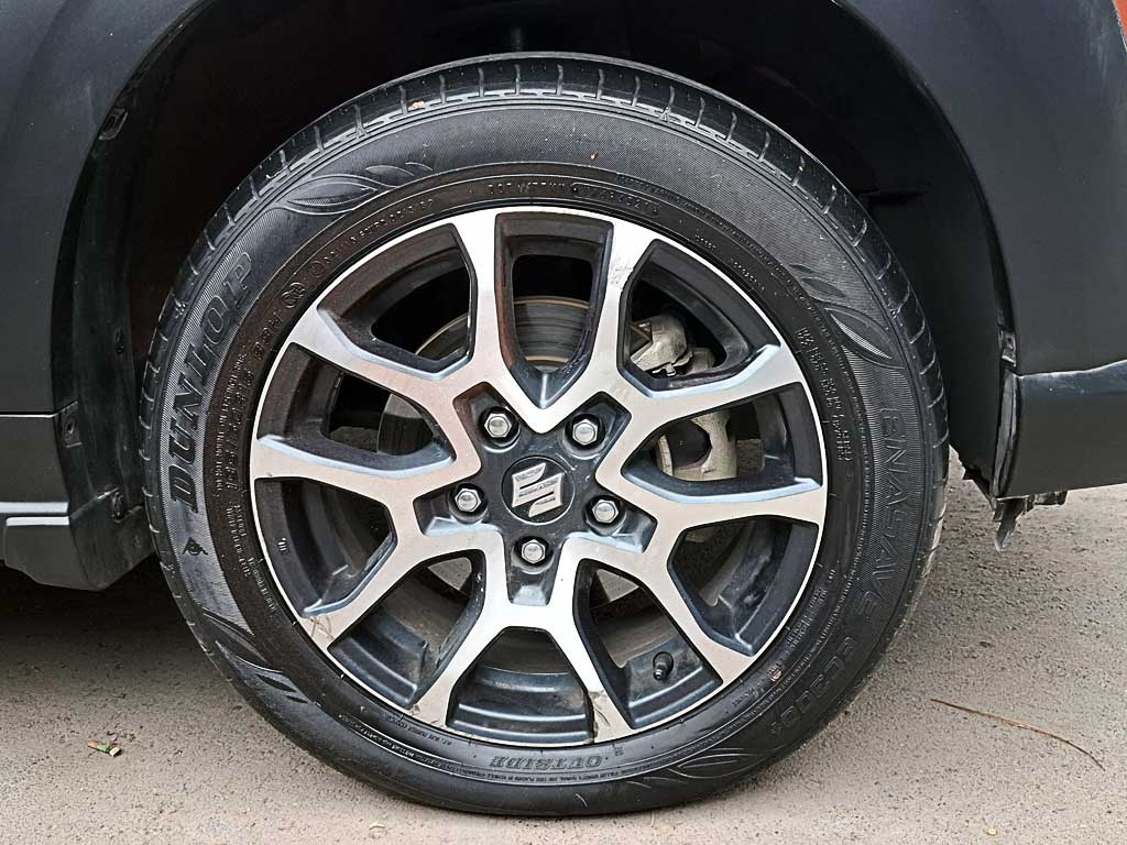 2022 SUZUKI XL7 1.5 Naranjo - Miniatura 10