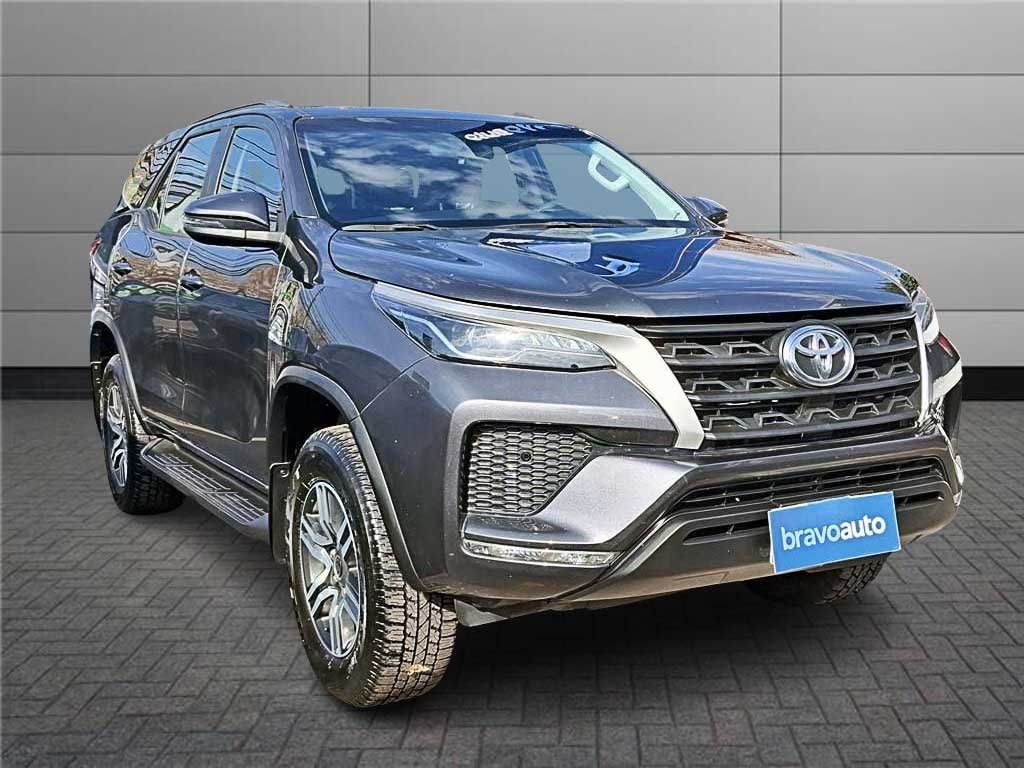 2025 TOYOTA FORTUNER 2.7 Gris - Miniatura 5