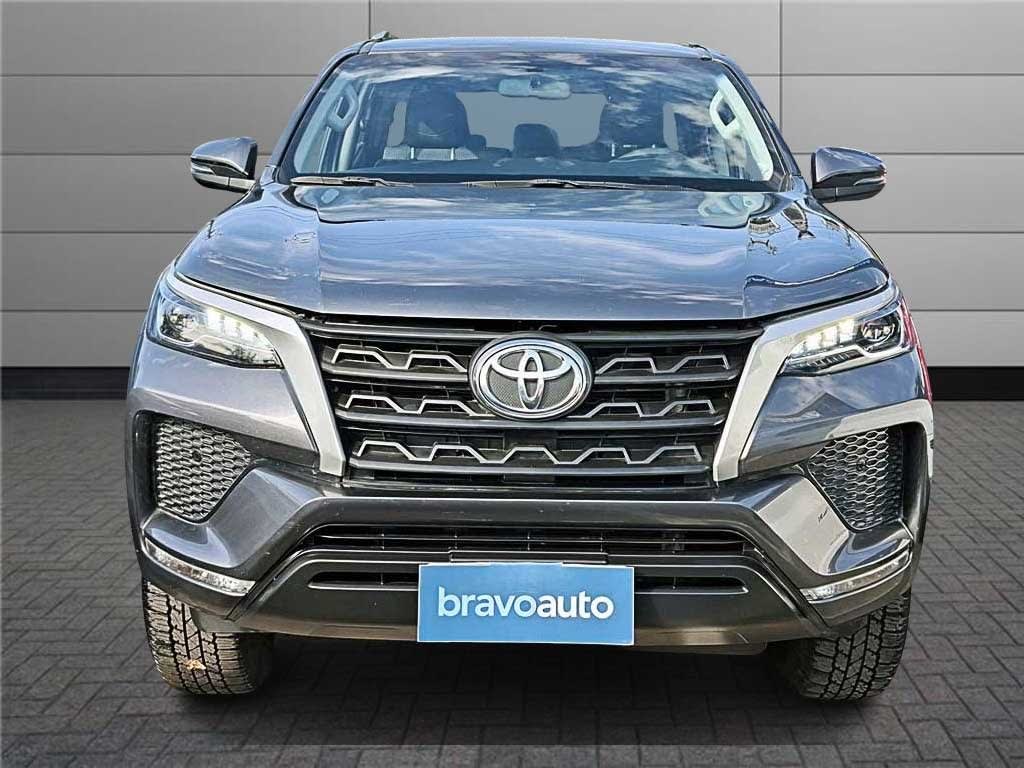 2025 TOYOTA FORTUNER 2.7 Gris - Miniatura 6