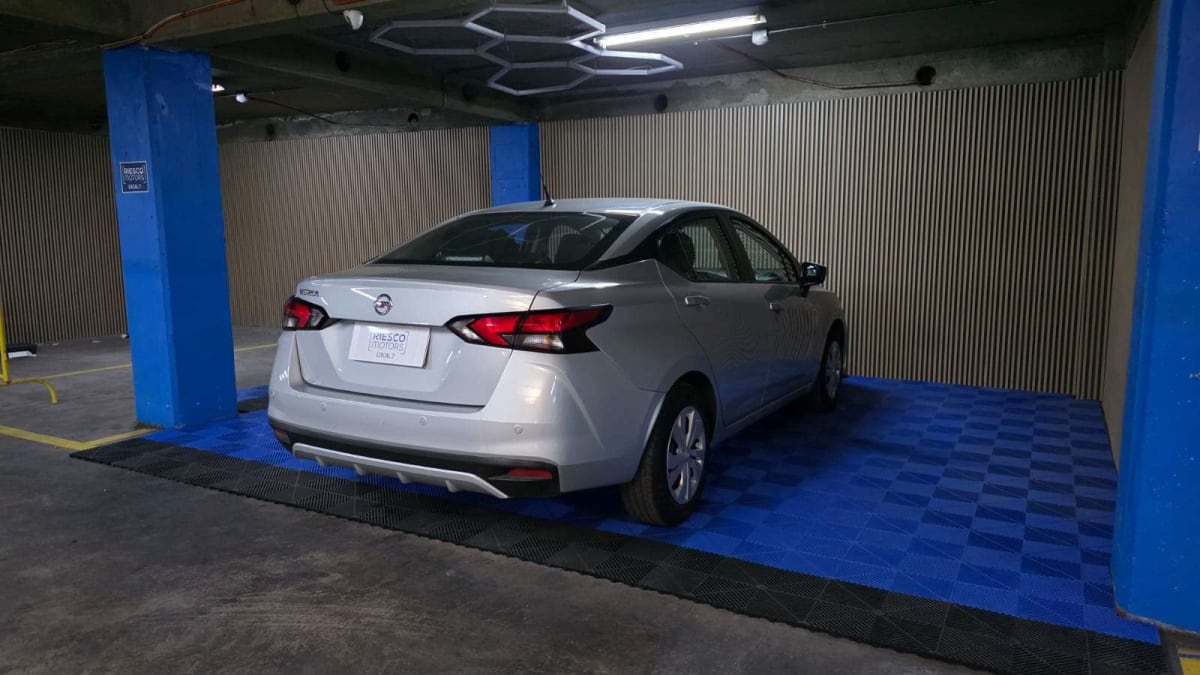 2022 Nissan VERSA Plata - Miniatura 5