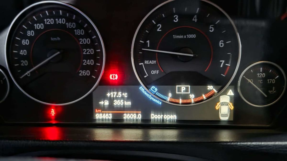 2017 BMW 320I Negro - Miniatura 6
