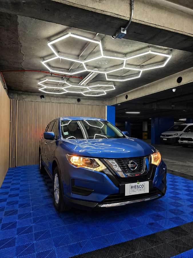 2019 Nissan X-TRAIL Advance Azul - Miniatura 3
