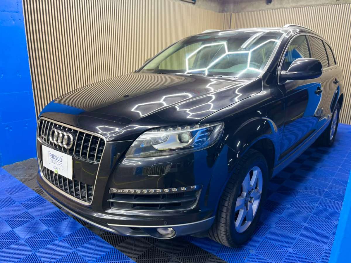 2012 Audi Q7 Negro - Miniatura 2