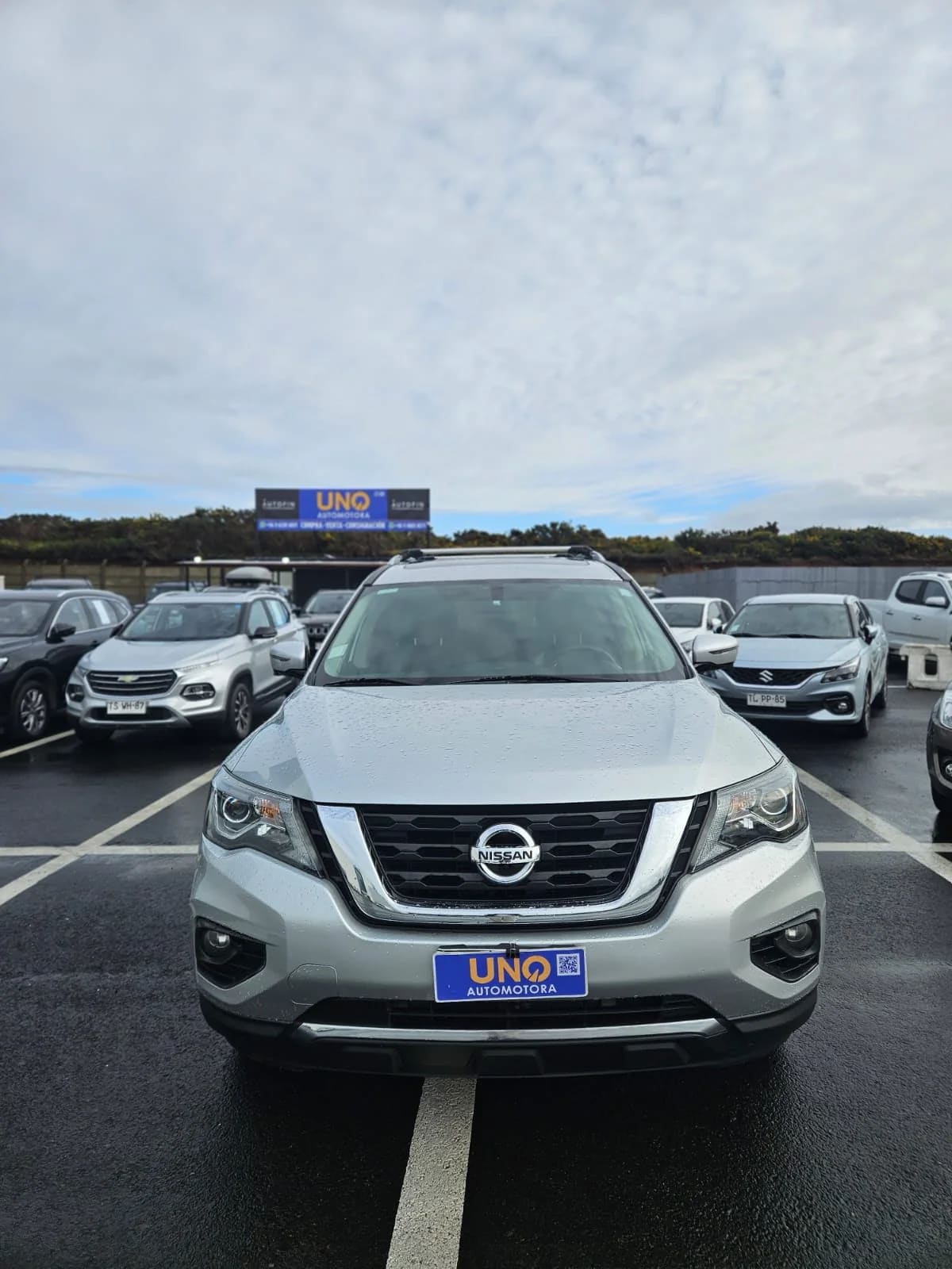 2017 Nissan Pathfinder - Miniatura 6